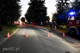 Motorowerzysta zginął po uderzeniu w drzewo