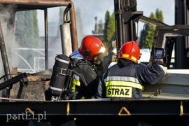 Pożar ciężarówki tuż pod warsztatem w Kazimierzowie