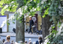 Muzyki trzeba po prostu słuchać