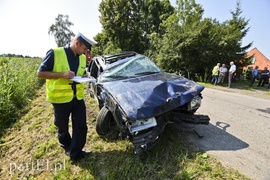 Wymusiła pierwszeństwo i dachowała