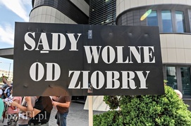 Nowy sąd, stary protest