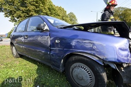 83-latek uderzył w tramwaj na rondzie