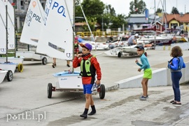 Woda to ich żywioł, teraz są na fali