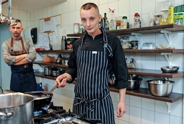 Smacznie i w dobrym stylu - tak przyjmują gości Zmysły