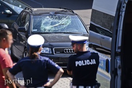 Rowerzysta wjechał wprost pod audi