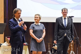 Być to znaczy dawać