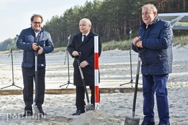 Jak prezes PiS na Mierzei kopał