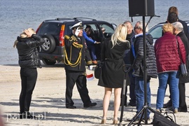 Jak prezes PiS na Mierzei kopał