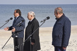Jak prezes PiS na Mierzei kopał