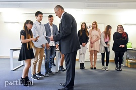 Krew na litry, grosze na kilogramy