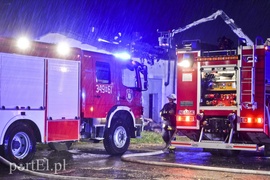 Pożar dachu i potrącenie kobiety w Pasłęku