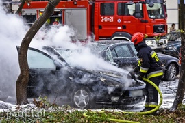 Pożar samochodu przy placu Grunwaldzkim Pożar samochodu przy placu Grunwaldzkim
