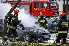 Pożar samochodu przy placu Grunwaldzkim