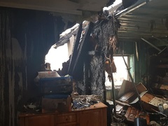 Pożar zniszczył ich dom, proszą o pomoc