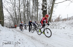 Kolarskie zmagania w błocie i śniegu