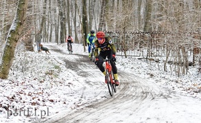 Kolarskie zmagania w błocie i śniegu