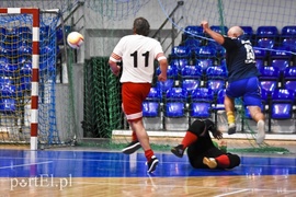 Starsi panowie nadal w grze