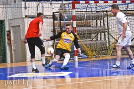 Starsi panowie nadal w grze Starsi panowie nadal w grze