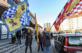 Trzej królowie jadą, złoto, mirrę kładą