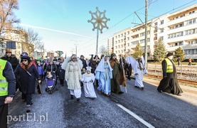 Trzej królowie jadą, złoto, mirrę kładą