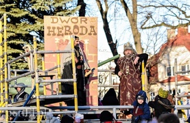 Trzej królowie jadą, złoto, mirrę kładą