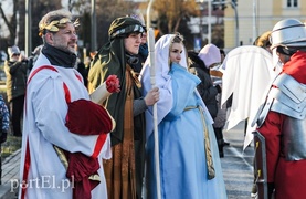 Trzej królowie jadą, złoto, mirrę kładą