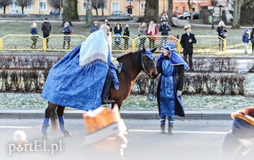 Trzej królowie jadą, złoto, mirrę kładą