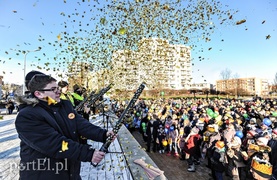 Trzej królowie jadą, złoto, mirrę kładą