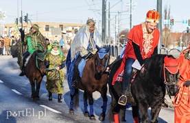 Trzej królowie jadą, złoto, mirrę kładą