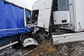 Wypadek ciężarówek na S7. Uwaga na utrudnienia