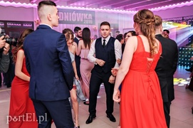 Studniówka ZSG: Przed zabawą chwila ciszy