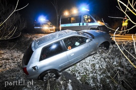 Dachowanie na Radomskiej, kierowca uciekł