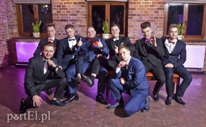 Dziś bawią się bez munduru. Studniówka ZSZ