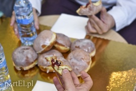 Zjedli górę pączków