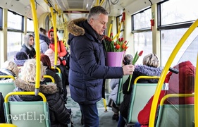 Uśmiech za kwiatka, czyli jak portEl Dzień Kobiet świętował