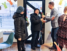 Uśmiech za kwiatka, czyli jak portEl Dzień Kobiet świętował