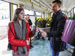 Uśmiech za kwiatka, czyli jak portEl Dzień Kobiet świętował