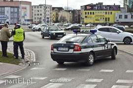 Kolizja toyoty z tirem, utrudnienia na Browarnej