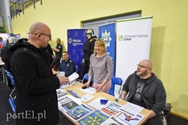 Praca czeka na fachowców i nie tylko