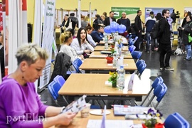 Praca czeka na fachowców i nie tylko