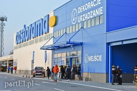 Castorama otwarta, rondo w budowie