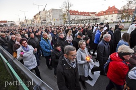 Nieśli krzyż przez miasto