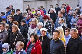 Nieśli krzyż przez miasto