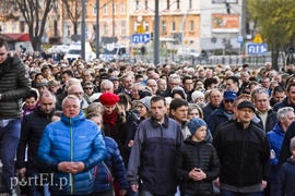 Nieśli krzyż przez miasto
