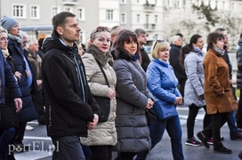 Nieśli krzyż przez miasto