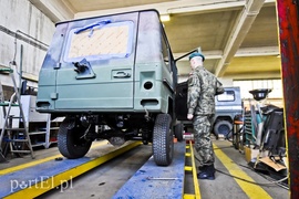 Stawiają na koła i gąsienice