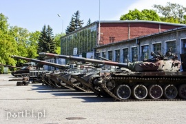 Stawiają na koła i gąsienice