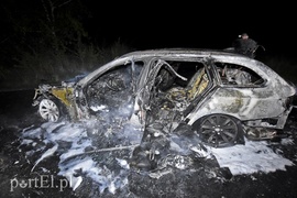 BMW spłonęło na drodze do Nowiny