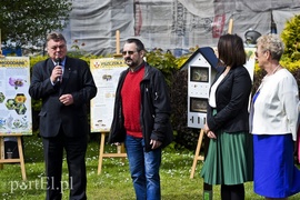 Domki czekają na pszczoły