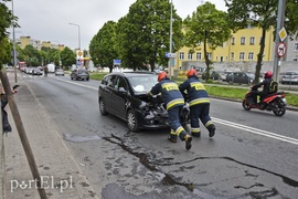 Kolizja audi z seatem przed mostem Wyszyńskiego